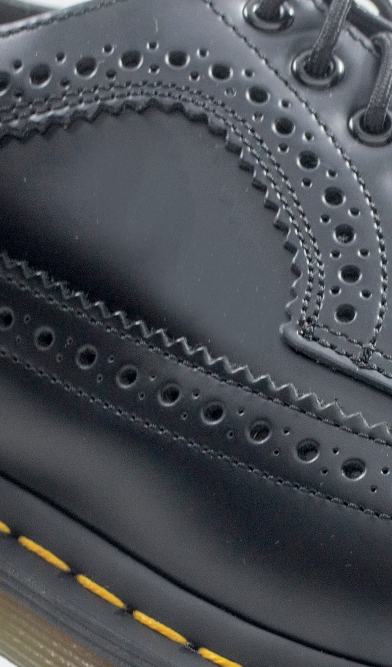 DR. MARTENS Stringata uomo nera in pelle con ricami brogue - Image 10