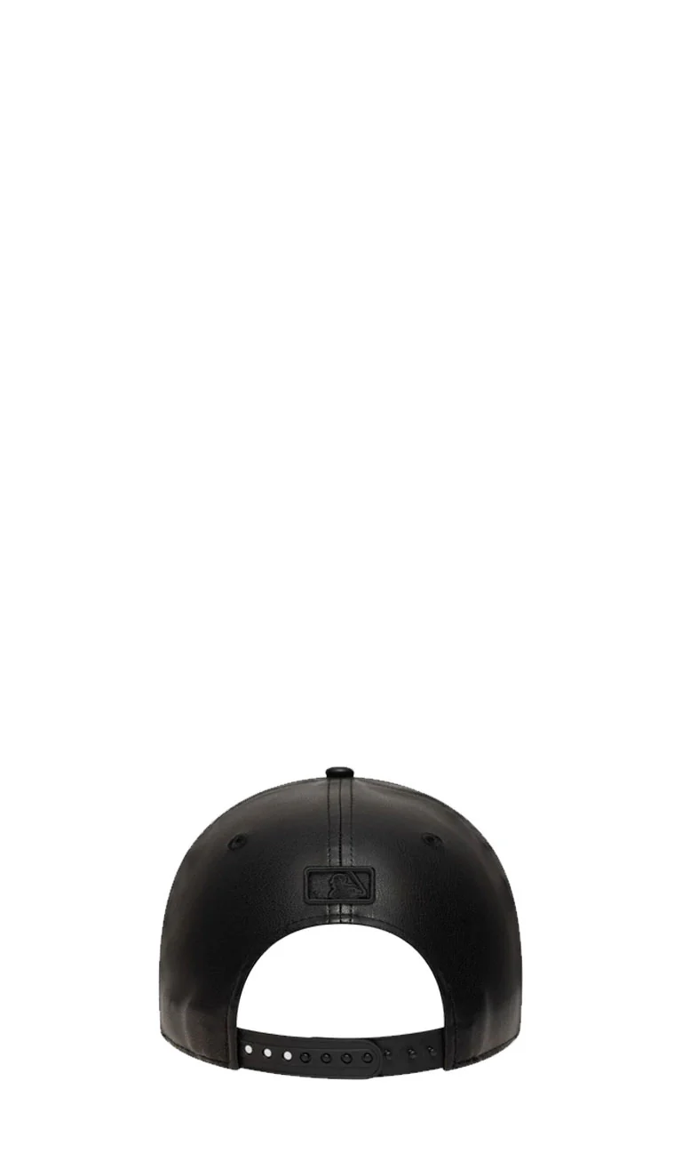 NEW ERA 9FORTY M-CROWN Cappello 'NY Yankees' ecopelle nero - Image 2