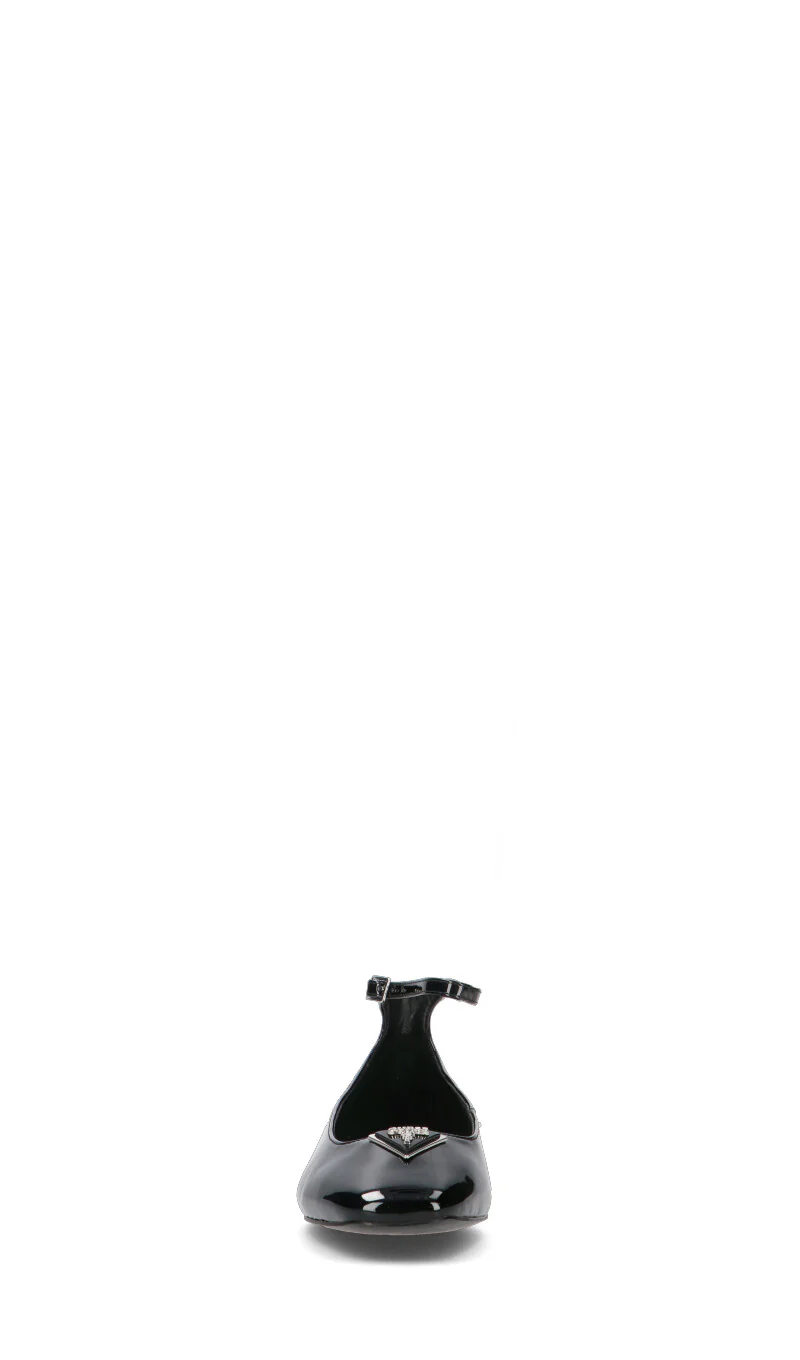 GUESS - Image 3